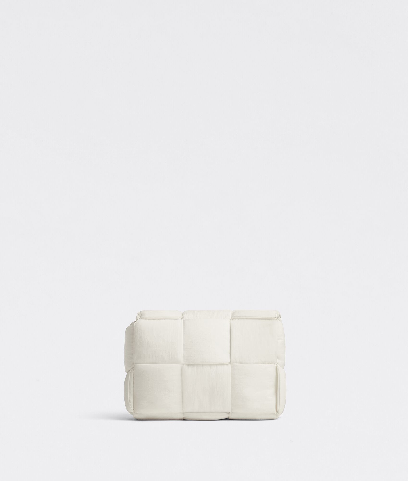 BOTTEGA VENETA Candy Padded Tech Cassette 斜挎包