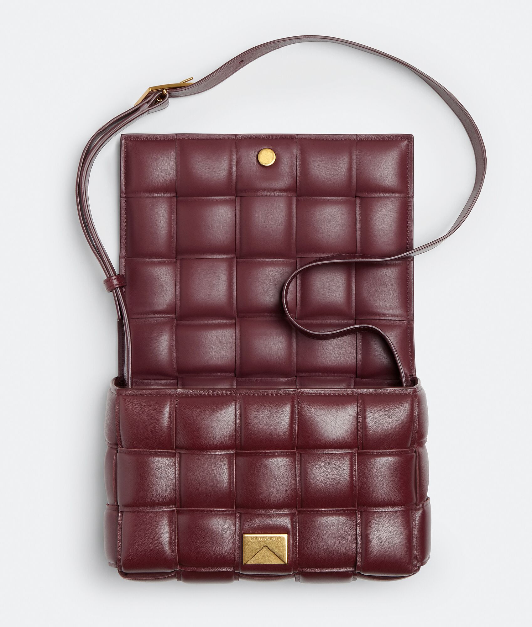 BOTTEGA VENETA Padded Cassette加衬斜挎包