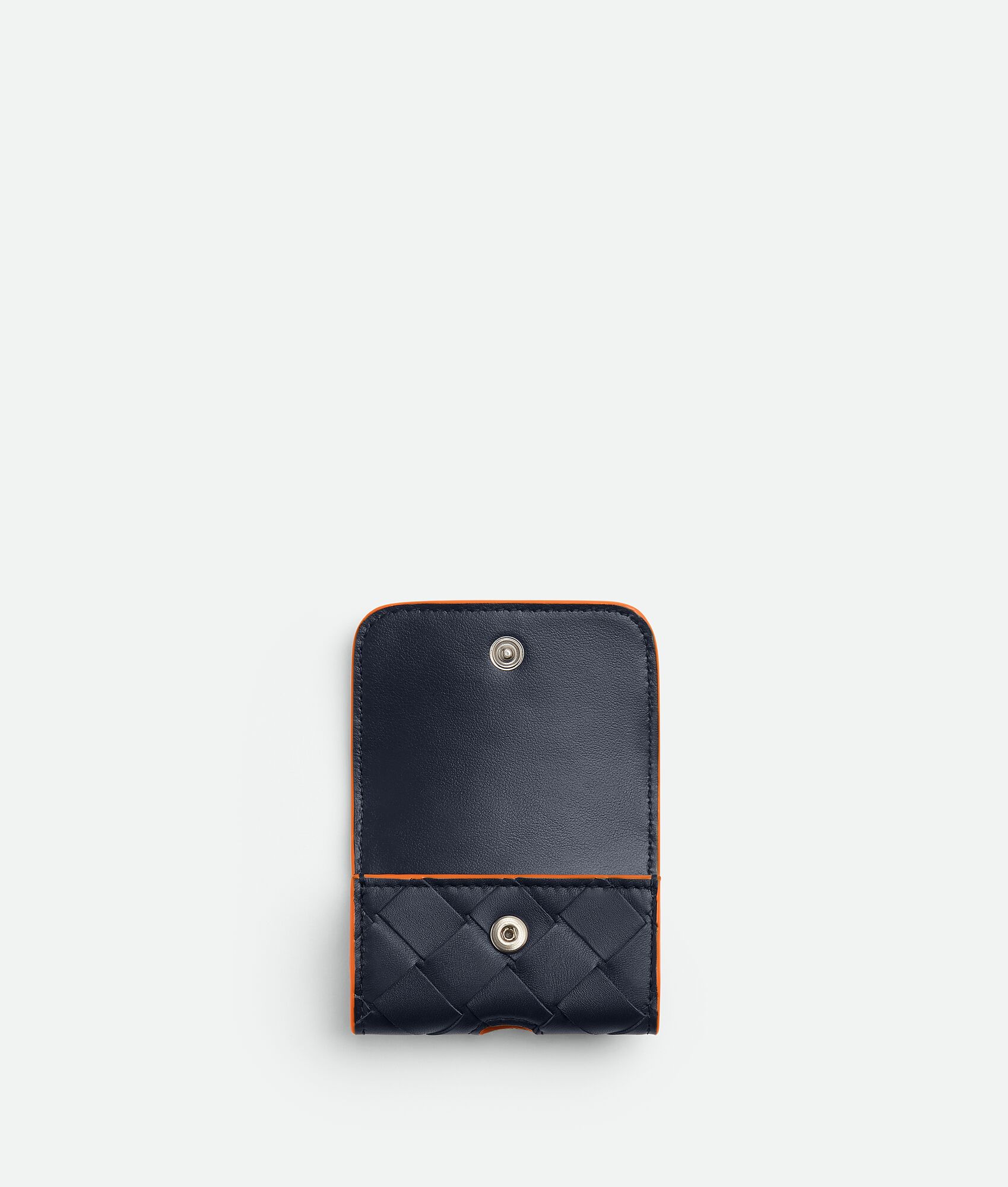 BOTTEGA VENETA AirPods 编织钩扣耳机盒