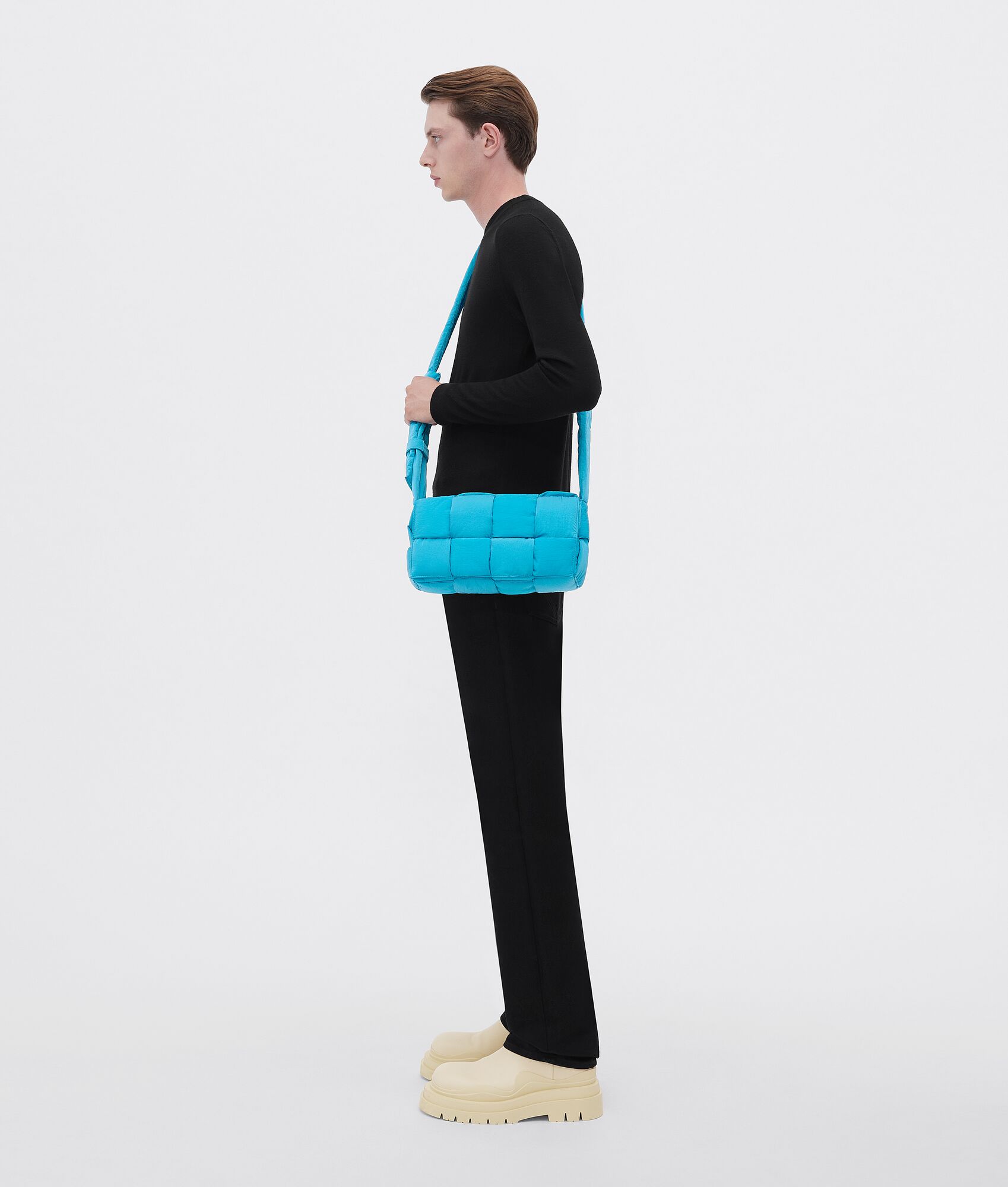 BOTTEGA VENETA Cassette加衬科技斜挎包