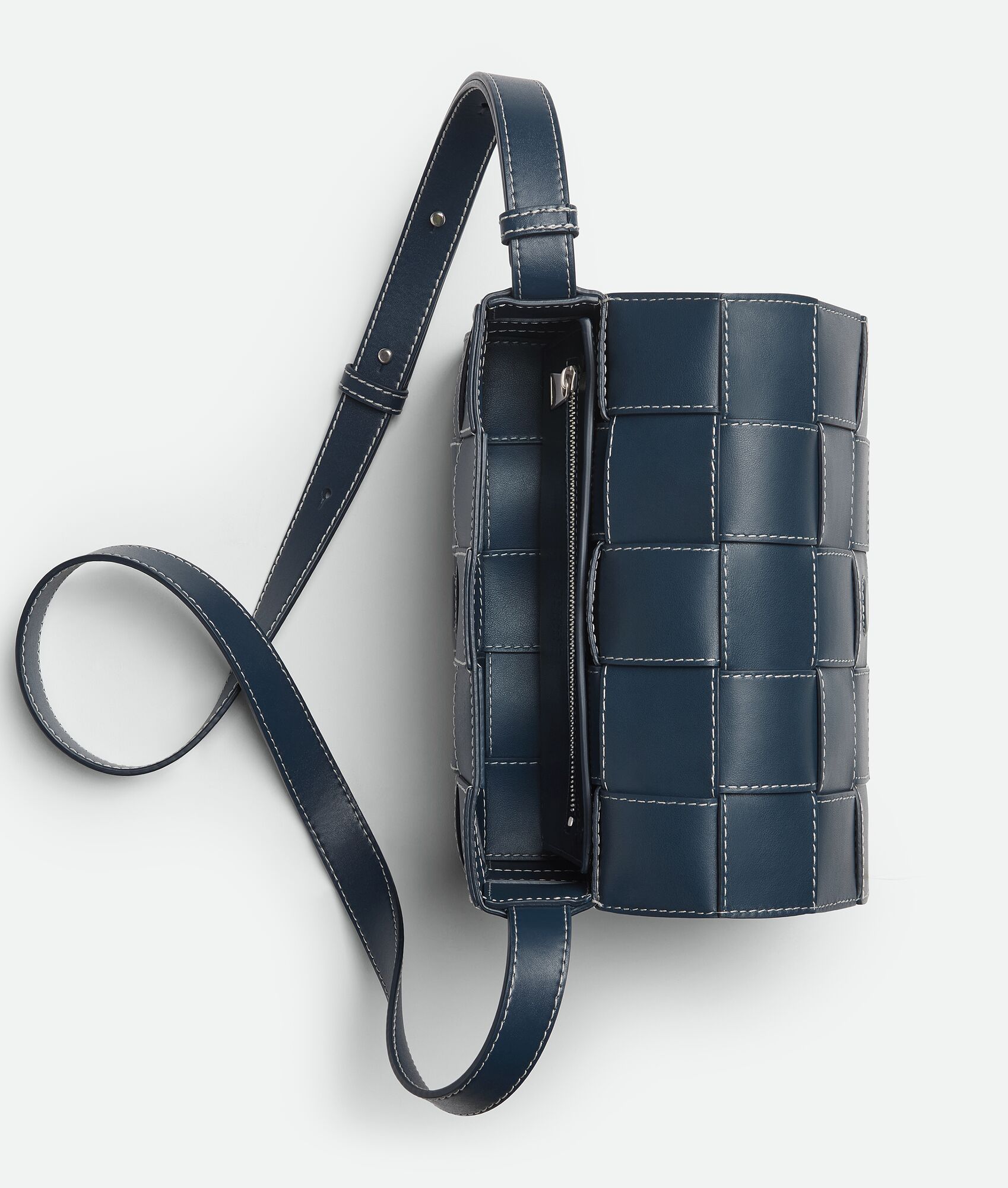 BOTTEGA VENETA Cassette斜挎包