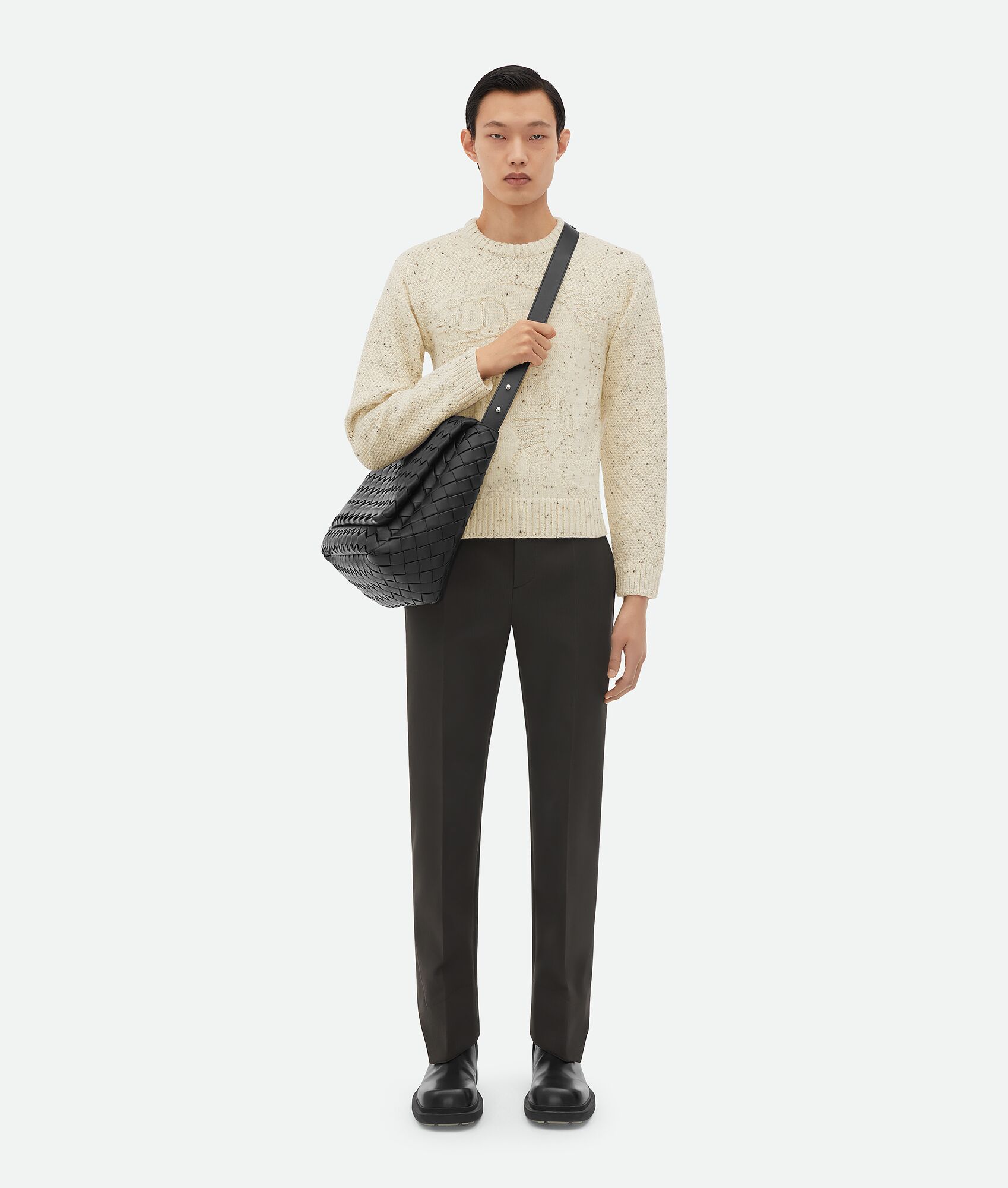 BOTTEGA VENETA 加大号Cobble Messenger斜挎包
