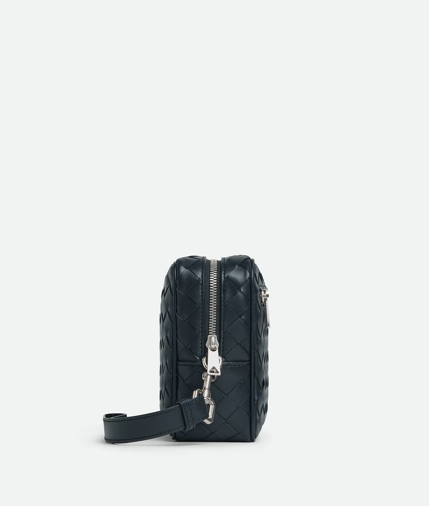 BOTTEGA VENETA Intrecciato编织腕带手拿包