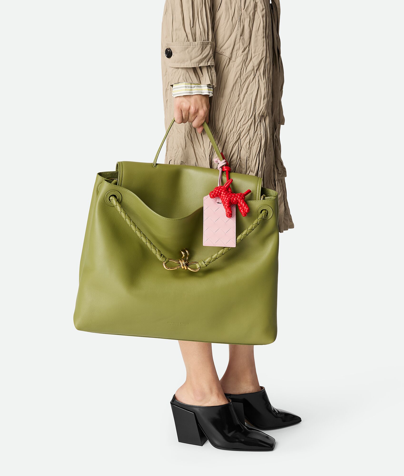 BOTTEGA VENETA 小狗造型吊坠