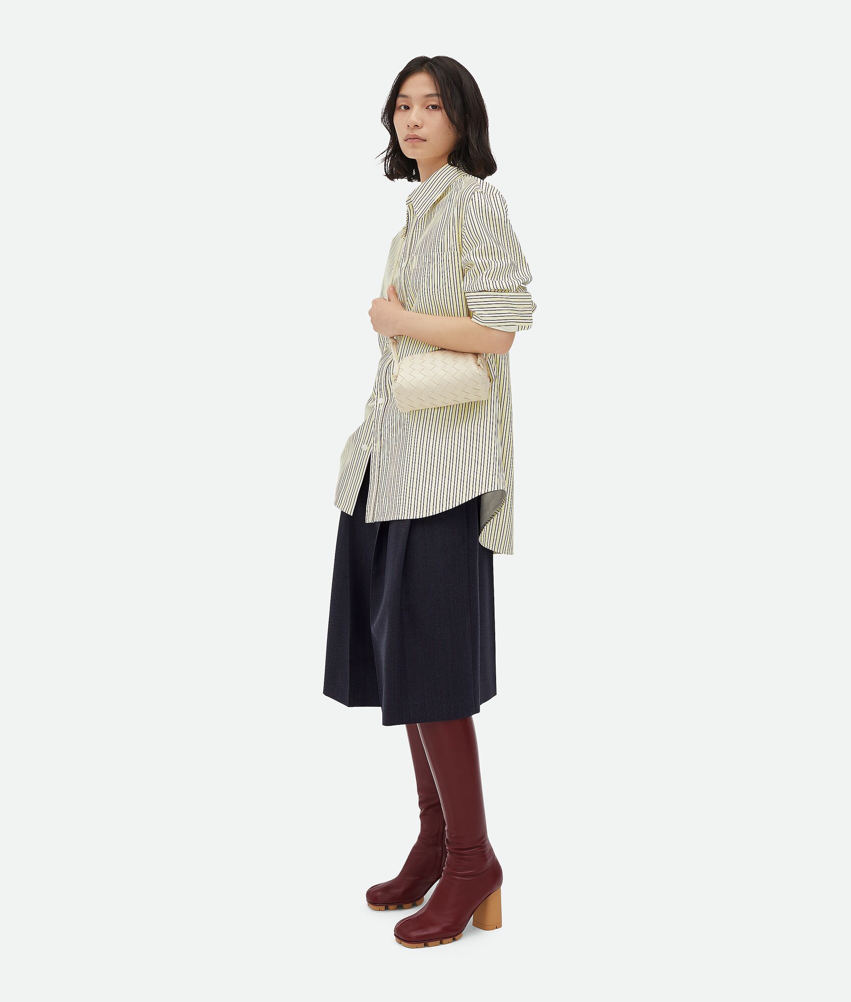BOTTEGA VENETA Intrecciato编织Concert手拿包