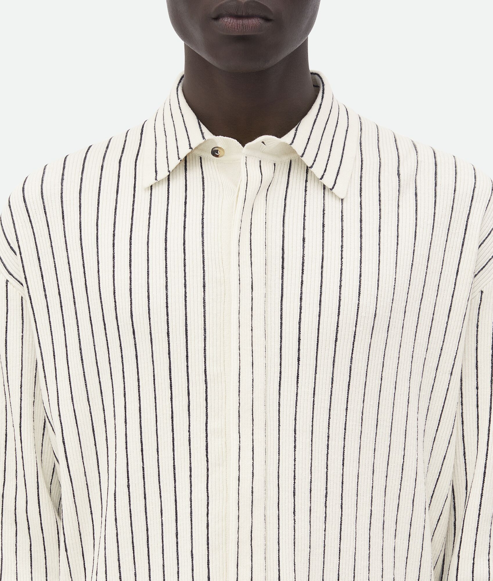 BOTTEGA VENETA 细条纹针织亚麻衬衫