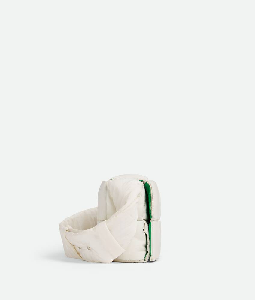 BOTTEGA VENETA Padded Tech Cassette加衬科技斜挎包