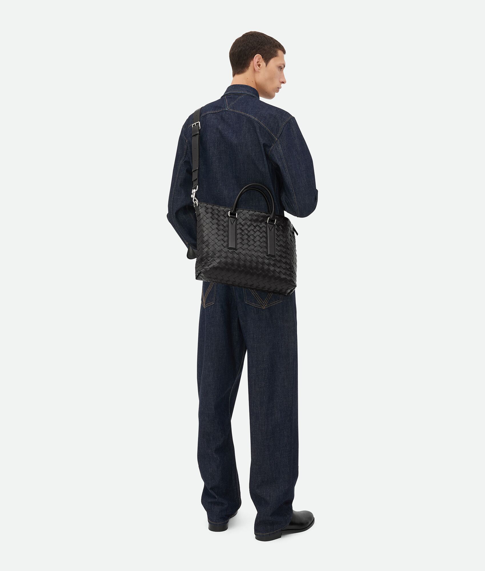 BOTTEGA VENETA Intrecciato编织柔软公文包