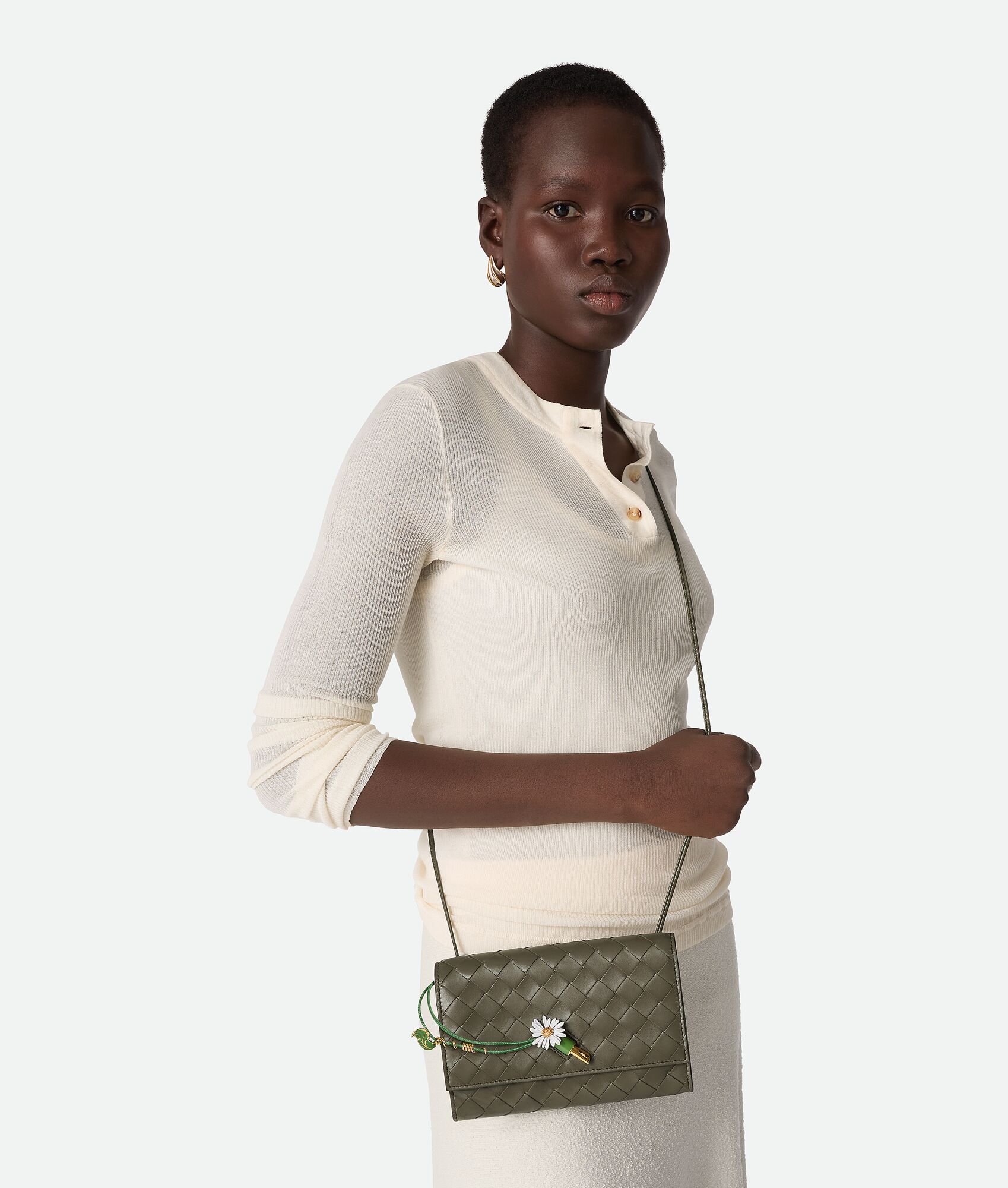 BOTTEGA VENETA Andiamo Daisy手拿包