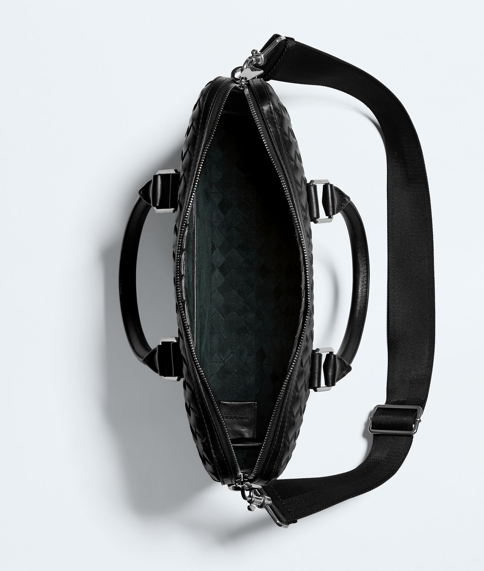 BOTTEGA VENETA 纤薄Intrecciato编织公文包